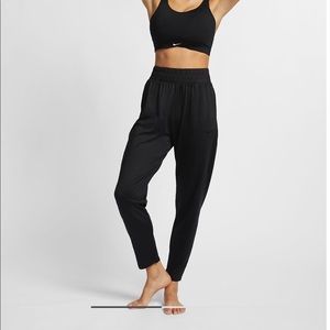 Nike Flow Lux Pant